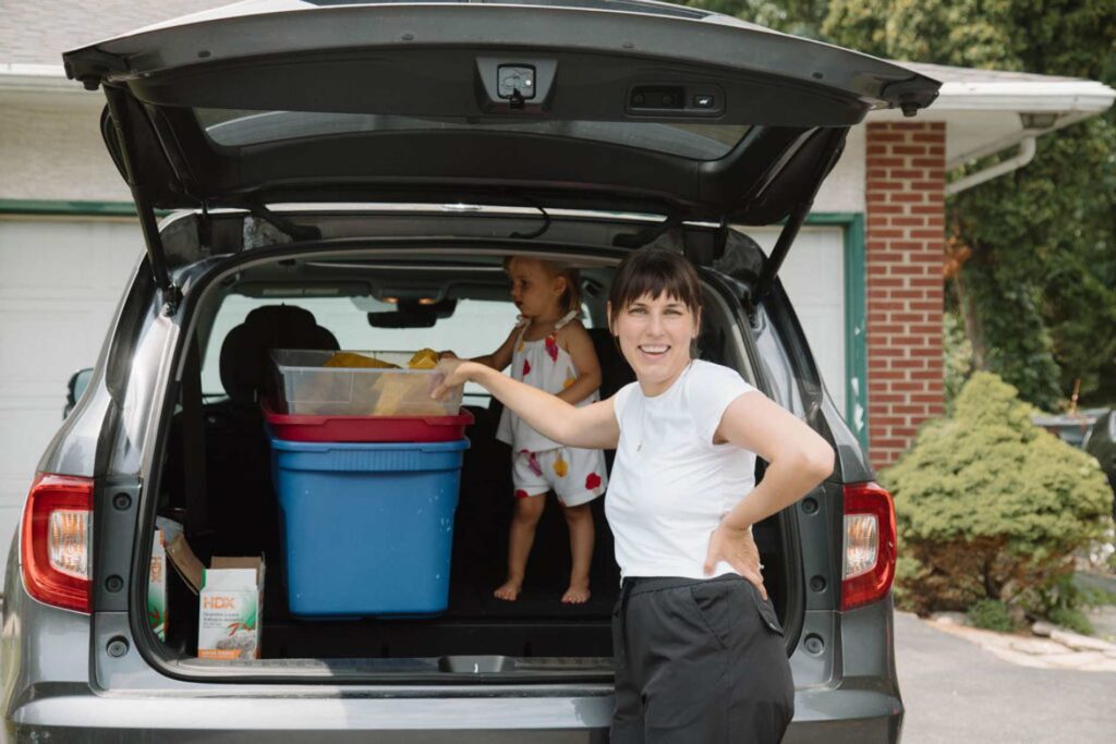 home organizer columbus ohio- car-loading-donations
